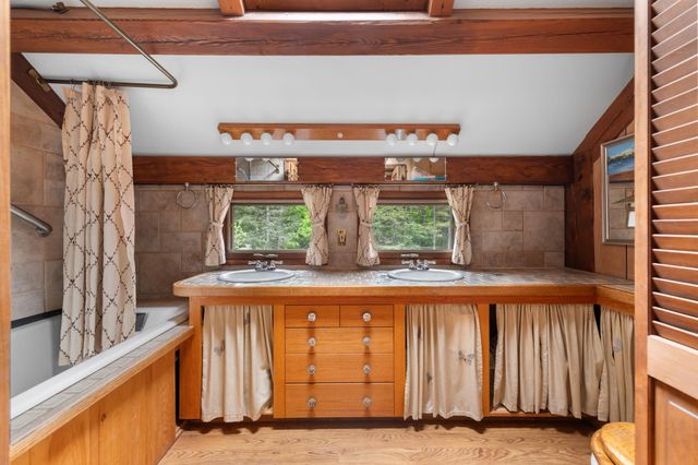 269 Knowles Hill Road, Alexandria, NH 03222