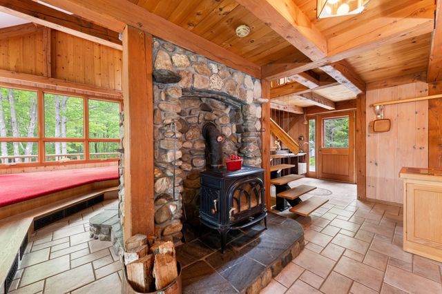 269 Knowles Hill Road, Alexandria, NH 03222