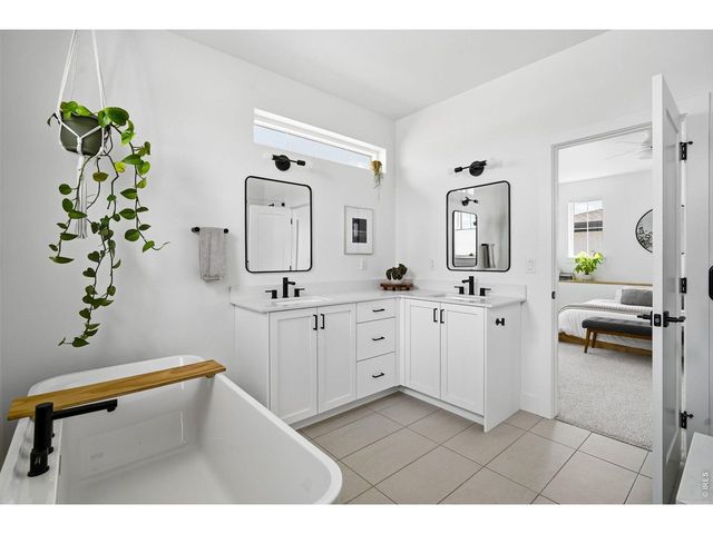 5588 Cottontail Dr, Longmont, CO 80503