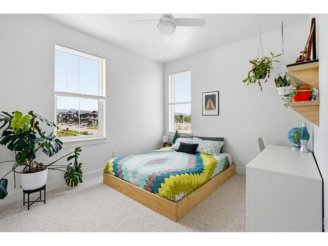 5588 Cottontail Dr, Longmont, CO 80503