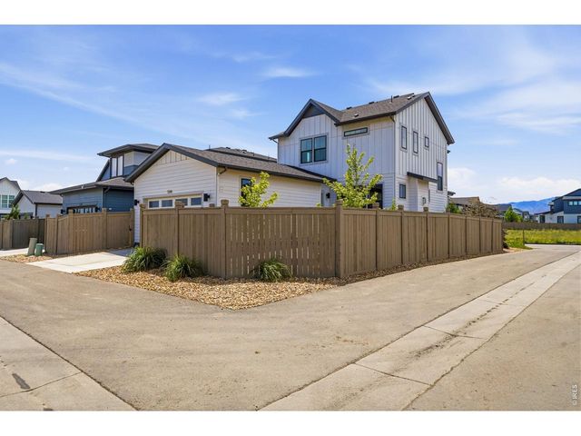 5588 Cottontail Dr, Longmont, CO 80503
