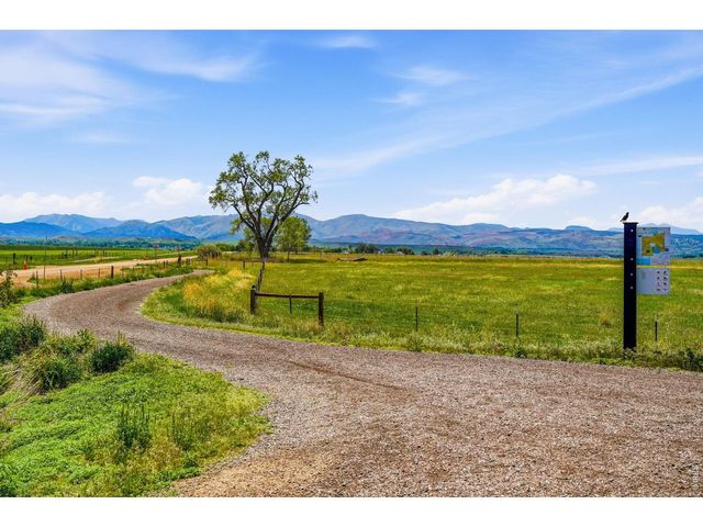 5588 Cottontail Dr, Longmont, CO 80503