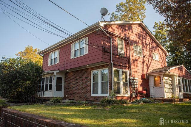 32 Heston Avenue A, Sayreville, NJ 08879
