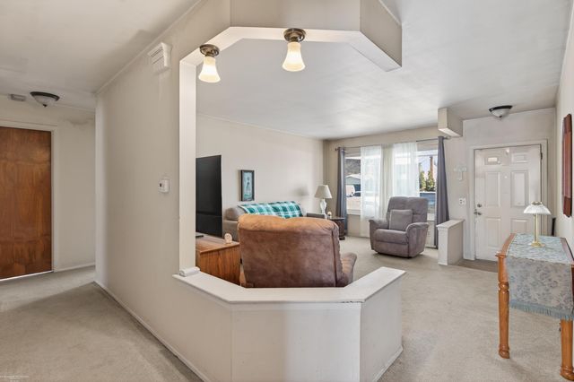 36145 Almont Drive, Sterling Heights, MI 48310