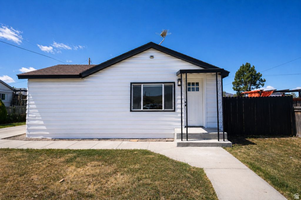 Image 10 of property listing at 54 S HALE ST, Grantsville, UT 84029