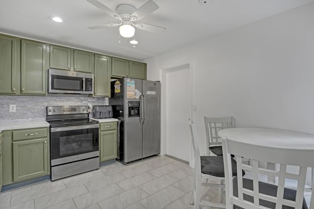 3070 Waddell Avenue, West Palm Beach, FL 33411