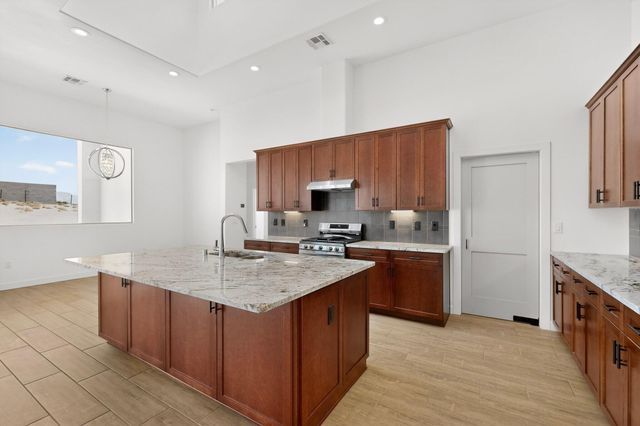 861 11th Avenue SE, Rio Rancho, NM 87124