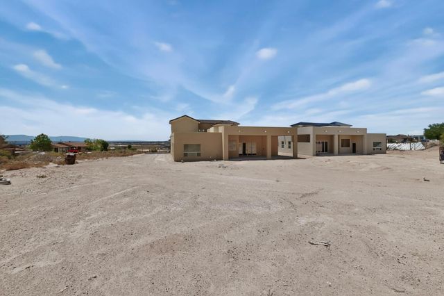 861 11th Avenue SE, Rio Rancho, NM 87124