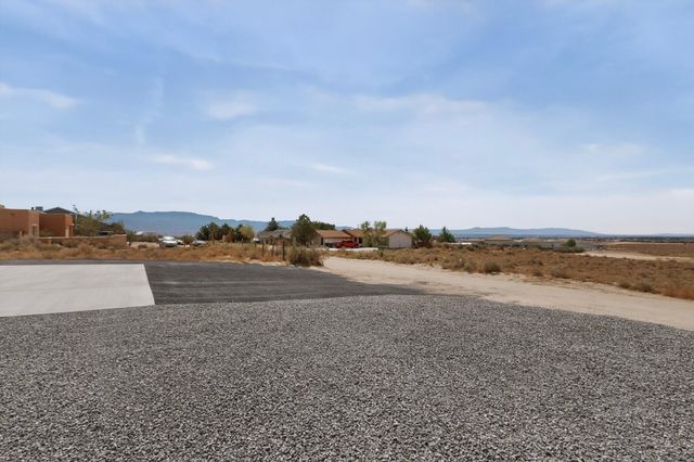 861 11th Avenue SE, Rio Rancho, NM 87124