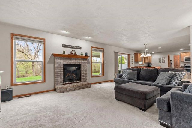 3663 HICKORY RIDGE ROAD, Oshkosh, WI 54904