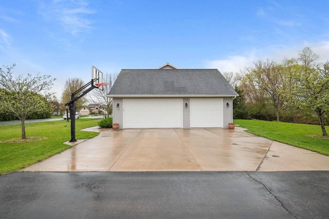 3663 HICKORY RIDGE ROAD, Oshkosh, WI 54904