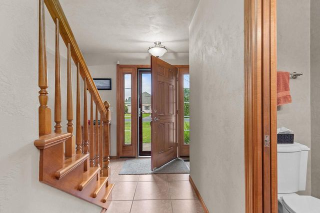 3663 HICKORY RIDGE ROAD, Oshkosh, WI 54904