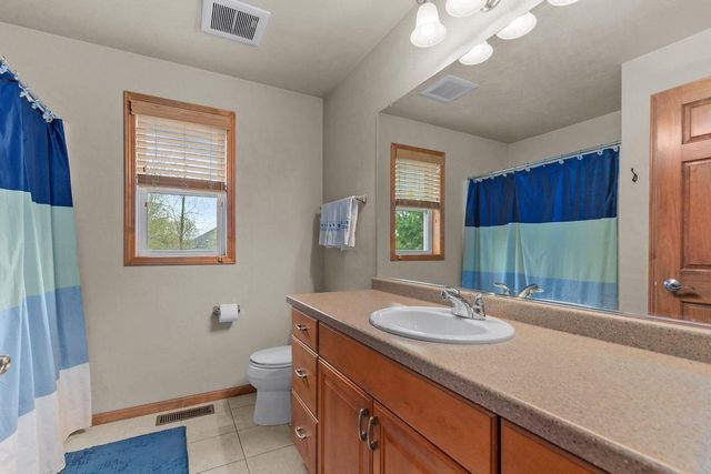 3663 HICKORY RIDGE ROAD, Oshkosh, WI 54904