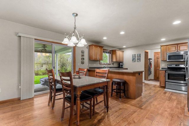 3663 HICKORY RIDGE ROAD, Oshkosh, WI 54904