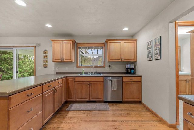 3663 HICKORY RIDGE ROAD, Oshkosh, WI 54904