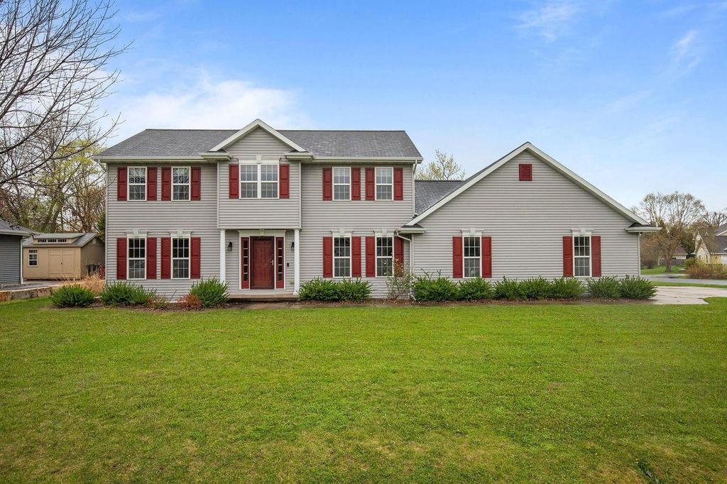 3663 HICKORY RIDGE ROAD, Oshkosh, WI 54904