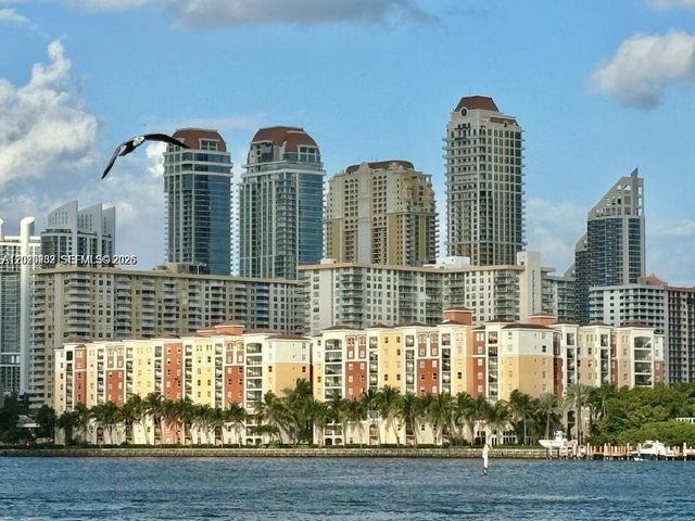 17100 N Bay Road 1605, Sunny Isles Beach, FL 33160