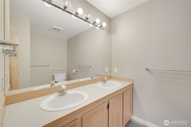 1051 Madison Avenue N, Bainbridge Island, WA 98110