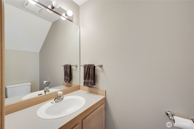 1051 Madison Avenue N, Bainbridge Island, WA 98110