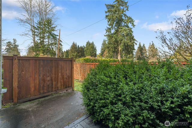 1051 Madison Avenue N, Bainbridge Island, WA 98110