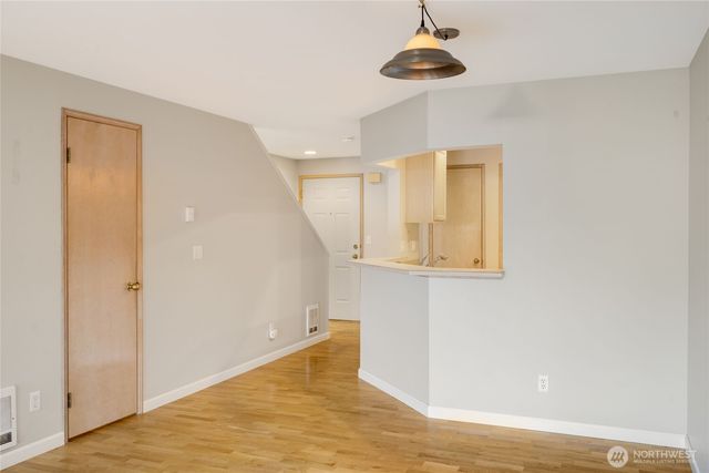 1051 Madison Avenue N, Bainbridge Island, WA 98110