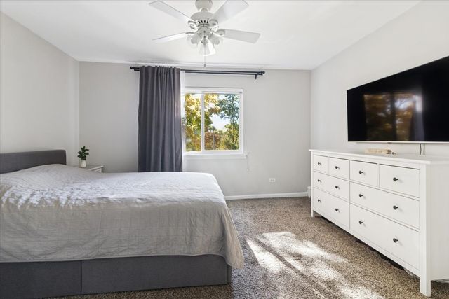 620 Mesa Drive 310, Hoffman Estates, IL 60169