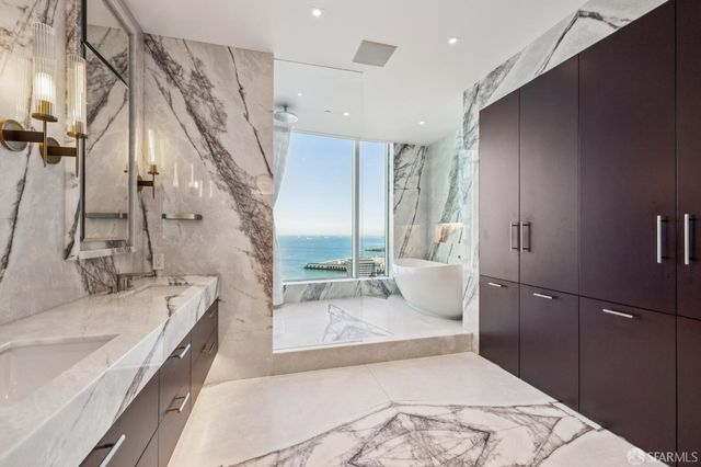 301 Main Street PH37B, San Francisco, CA 94105