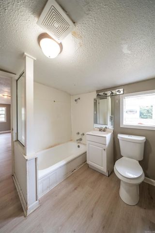 807 Walnut Street, Conway, AR 72032