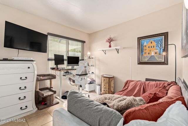 6337 N Willowbrook Drive, Tucson, AZ 85704