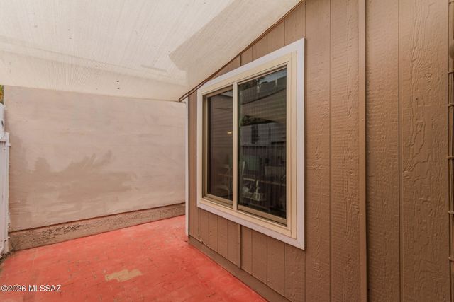 6337 N Willowbrook Drive, Tucson, AZ 85704