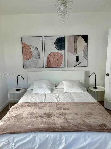 1001 7th St 104, Miami Beach, FL 33139