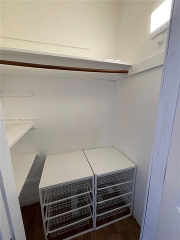 1001 7th St 104, Miami Beach, FL 33139