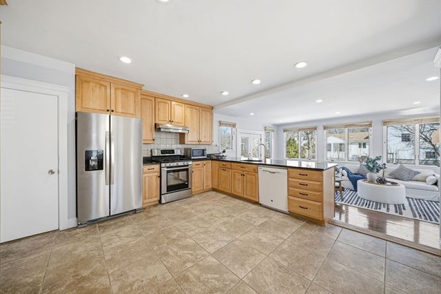 92 Shaw Rd, Belmont, MA 02478