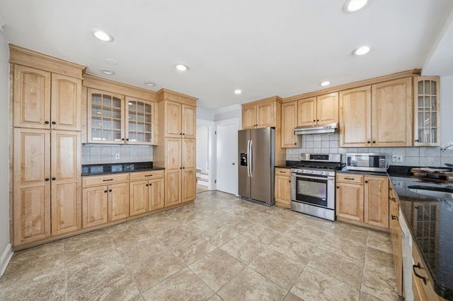 92 Shaw Rd, Belmont, MA 02478