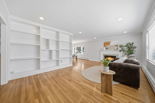 92 Shaw Rd, Belmont, MA 02478