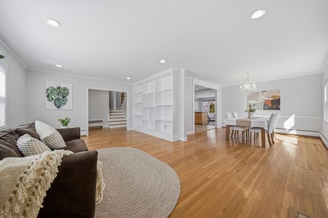 92 Shaw Rd, Belmont, MA 02478