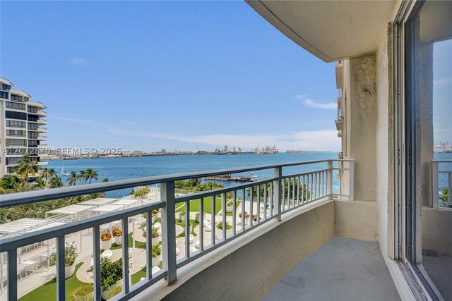 770 Claughton Island Dr 709, Miami, FL 33131