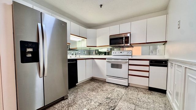 3920 Mystic Valley Pkwy 817, Medford, MA 02155