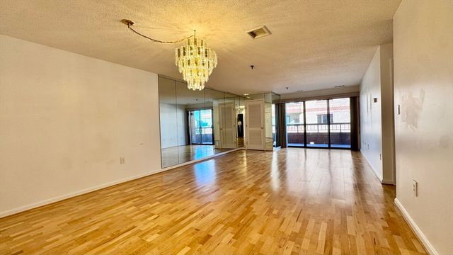 3920 Mystic Valley Pkwy 817, Medford, MA 02155