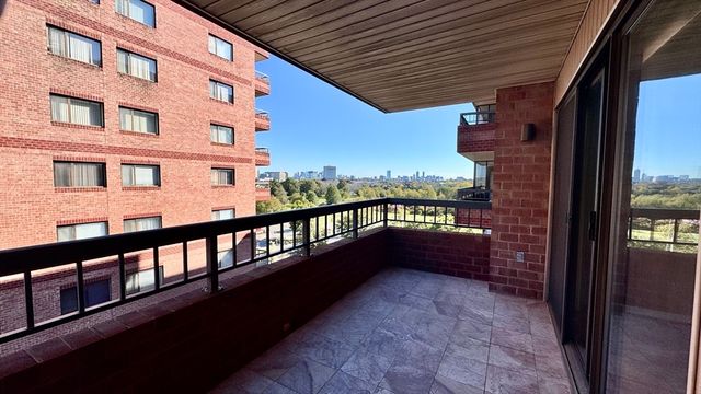 3920 Mystic Valley Pkwy 817, Medford, MA 02155