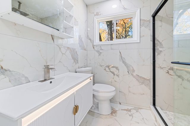 16125 Trumbull Avenue, Markham, IL 60428