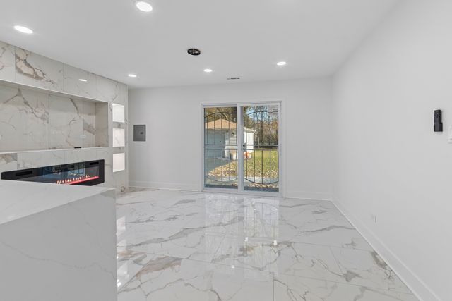 16125 Trumbull Avenue, Markham, IL 60428