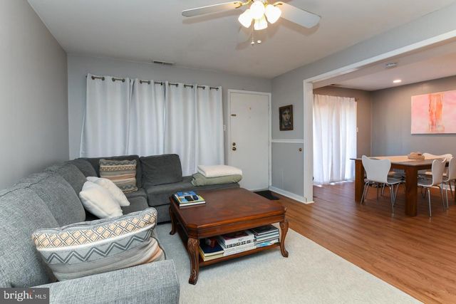 87 WOODWAY DR, West Deptford, NJ 08066