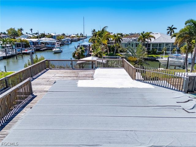 3535 FIFTH AVE, St James City, FL 33956