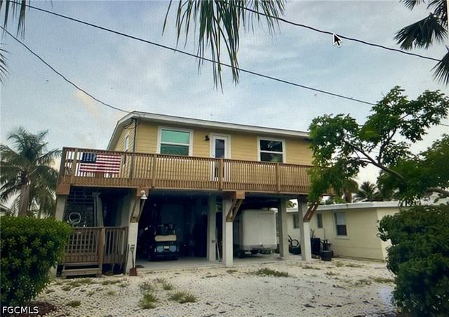 3535 FIFTH AVE, St James City, FL 33956