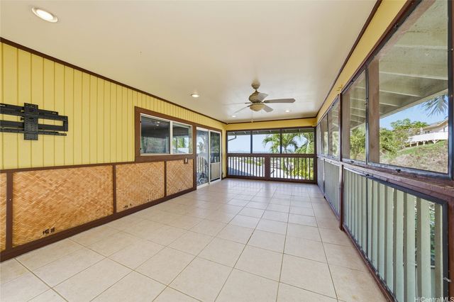 1386 Nanialii Street, Kailua, HI 96734