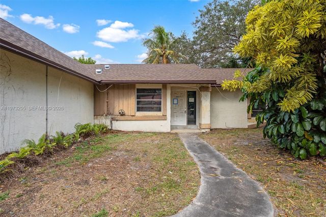 7389 NW 48th Pl, Lauderhill, FL 33319