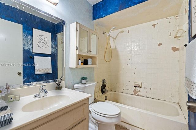 7389 NW 48th Pl, Lauderhill, FL 33319