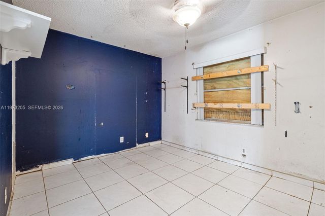 7389 NW 48th Pl, Lauderhill, FL 33319