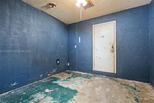 7389 NW 48th Pl, Lauderhill, FL 33319